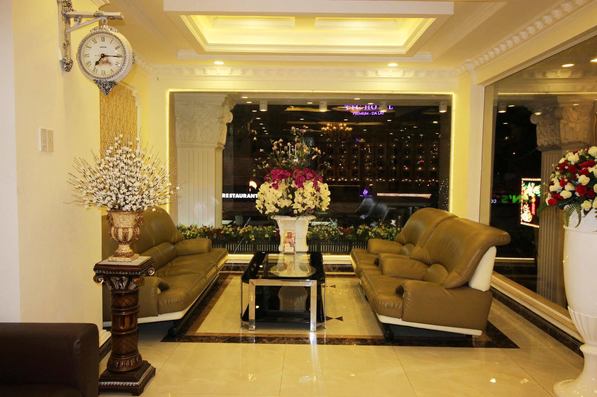 Royal Dalat Hotel Экстерьер фото