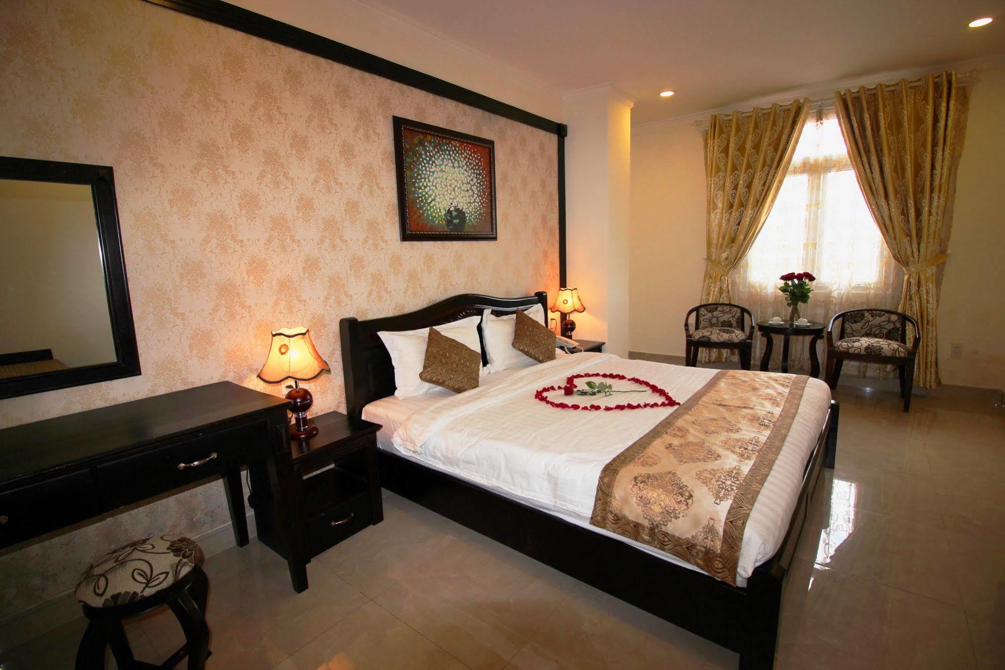 Royal Dalat Hotel Экстерьер фото