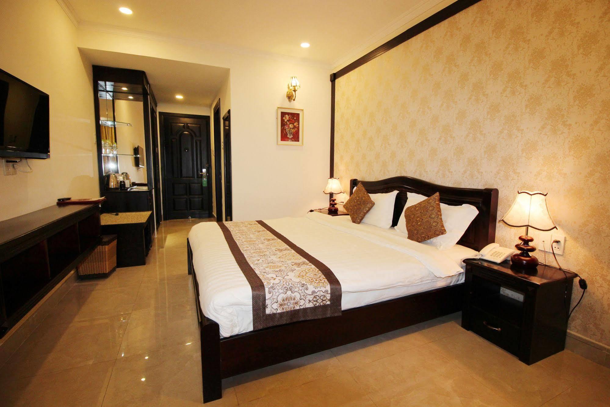 Royal Dalat Hotel Экстерьер фото